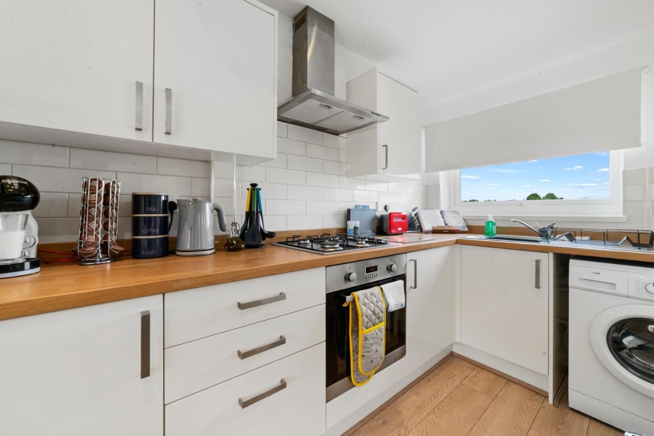 Village Cwtch Whitchurch 2 Bedroom Apartment Cardiff Esterno foto