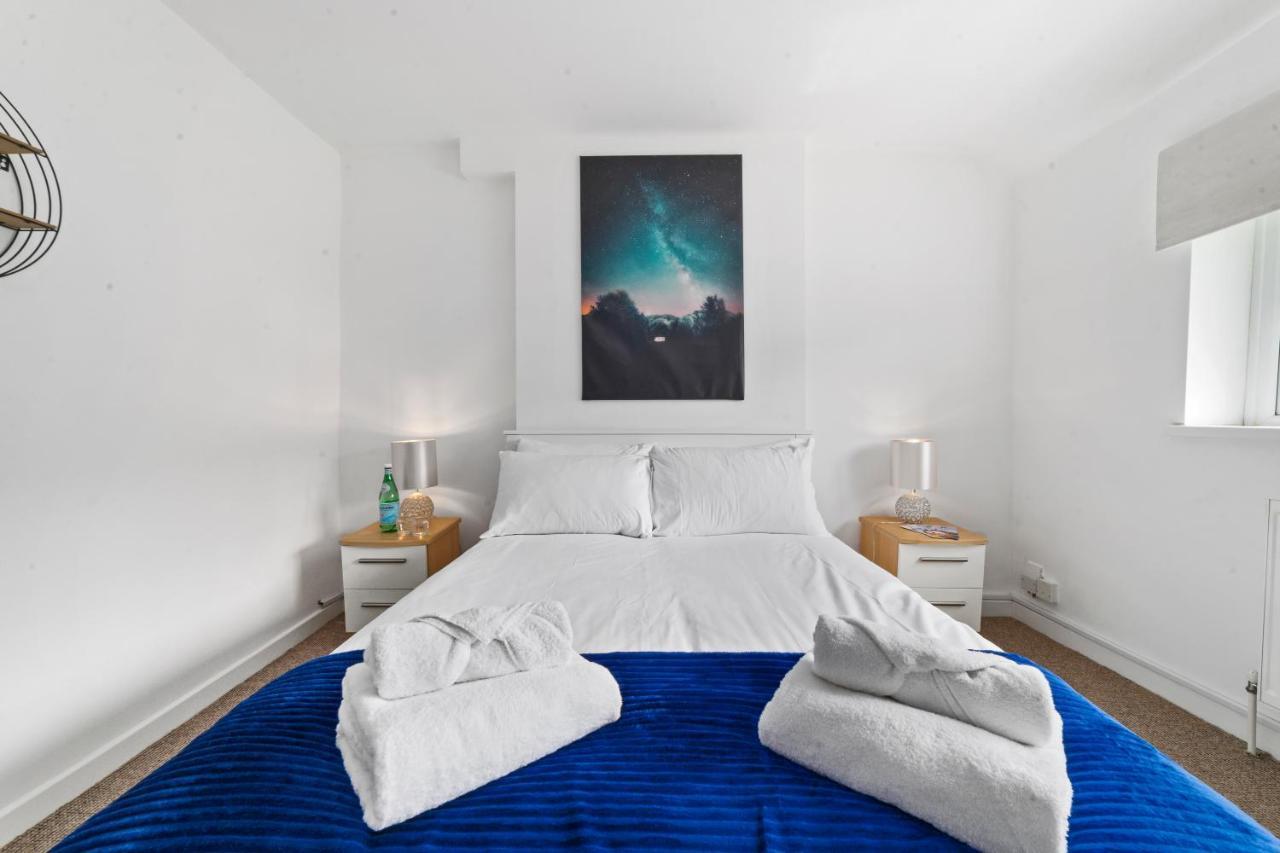 Village Cwtch Whitchurch 2 Bedroom Apartment Cardiff Esterno foto